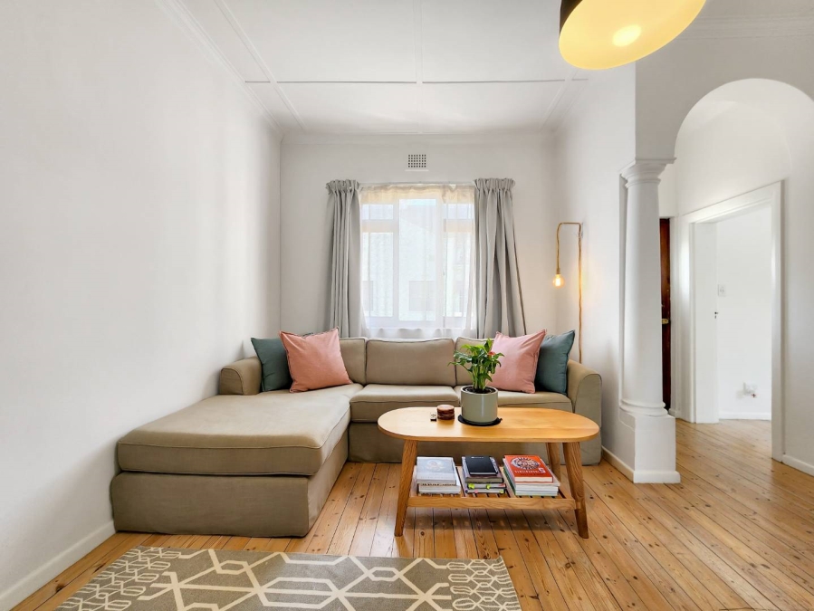 To Let 2 Bedroom Property for Rent in Green Point Western Cape